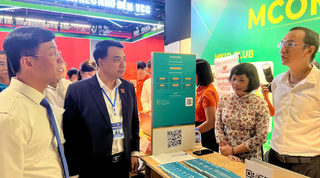 Doanh nghiệp nhỏ và vừa tại Hà Nội ứng dụng AI và thương mại điện tử bứt phá tăng trưởng hai con số