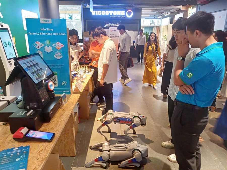 Ứng dụng AI và thương mại điện tử tạo đà giúp doanh nghiệp nhỏ và vừa Hà Nội phát triển