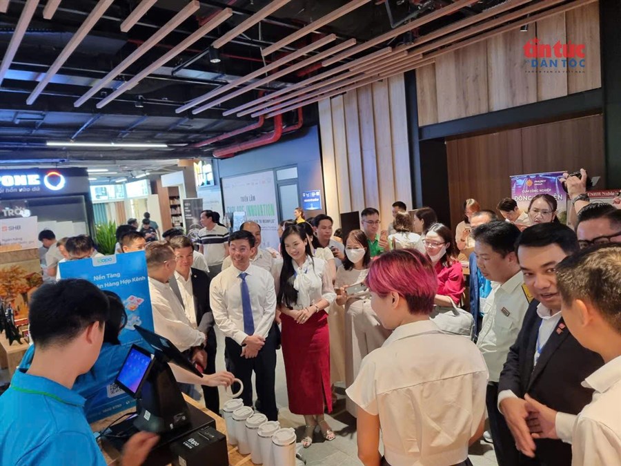 Hà Nội hỗ trợ doanh nghiệp ứng dụng AI và thương mại điện tử